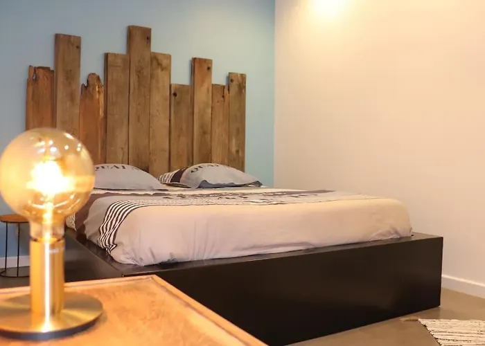 Dinard : Loft De 175 M² - A 150 M De La Plage